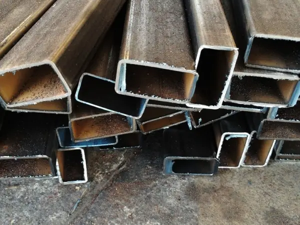 secciones huecas rectangulares conformadas en frío, RHS conformadas en frío, materiales para estructuras de acero, tubo de acero rectangular, perfiles de acero RHS
